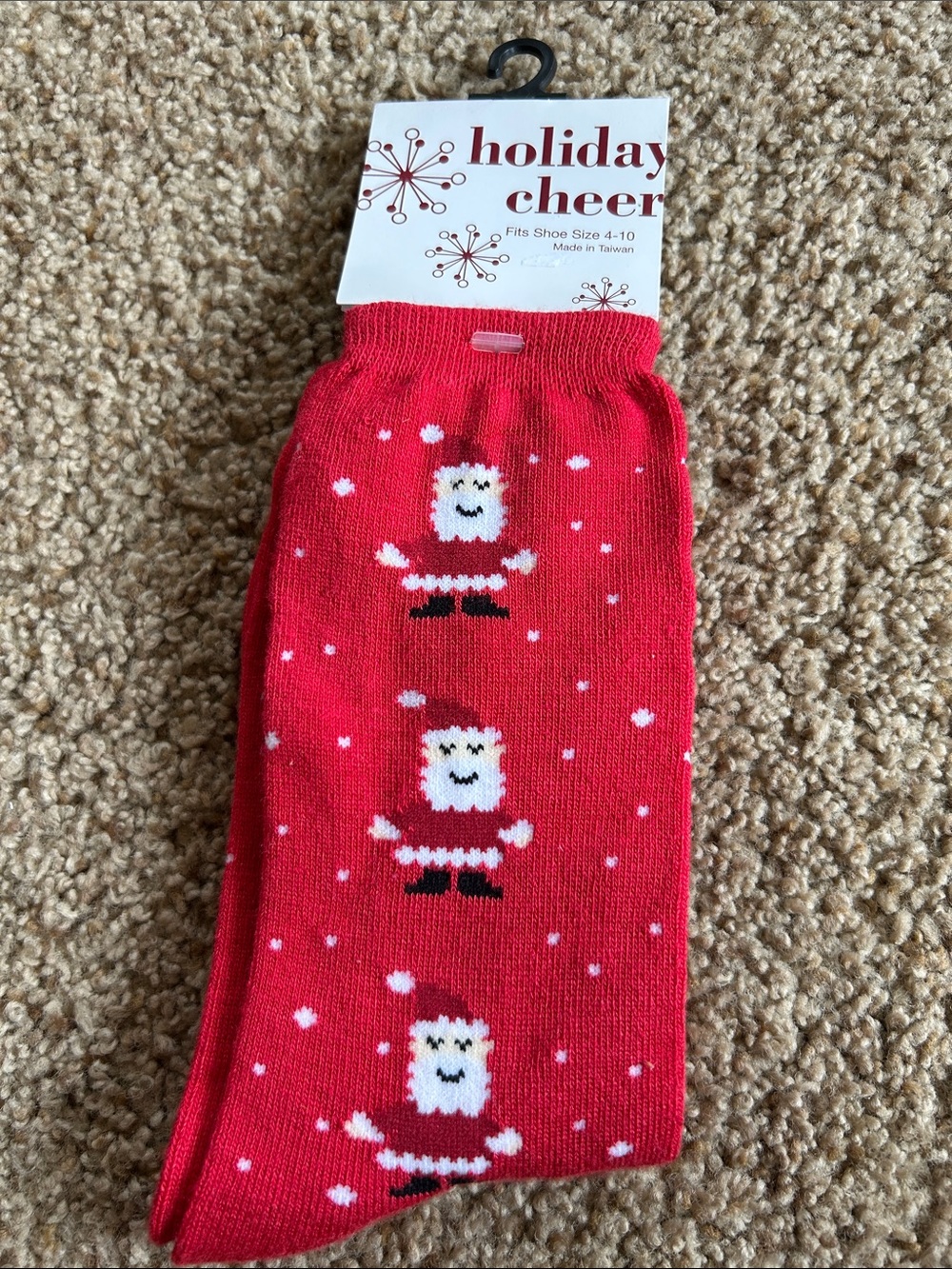 Kohl's Red Santa Patterned Crew Socks